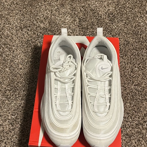 Air max 97 size 10 white - Picture 4 of 5